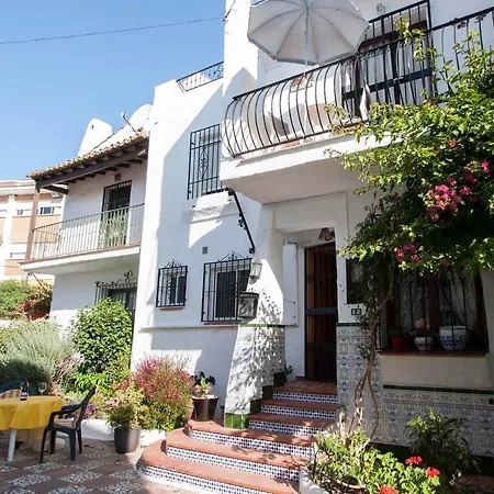 Pueblo Andaluz 32 *