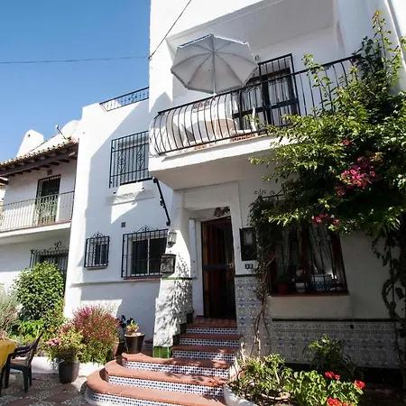 Pueblo Andaluz 32 *